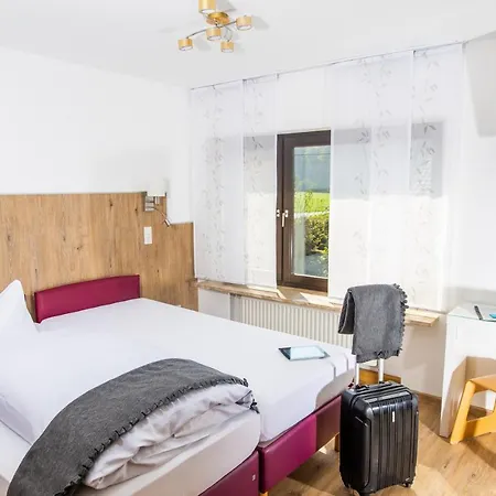 Haus Nachtigall - מלון Uedem