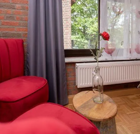 Haus Nachtigall - فندق Uedem