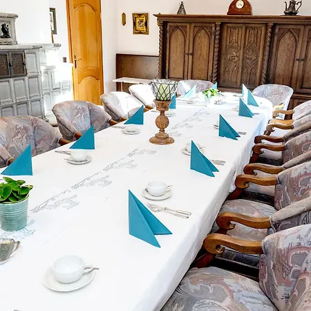 Haus Nachtigall - מלון