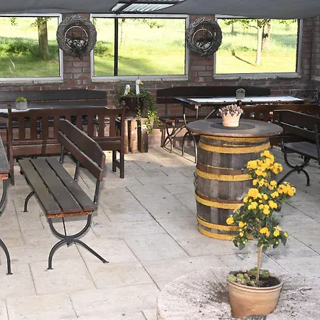 Haus Nachtigall - מלון Uedem