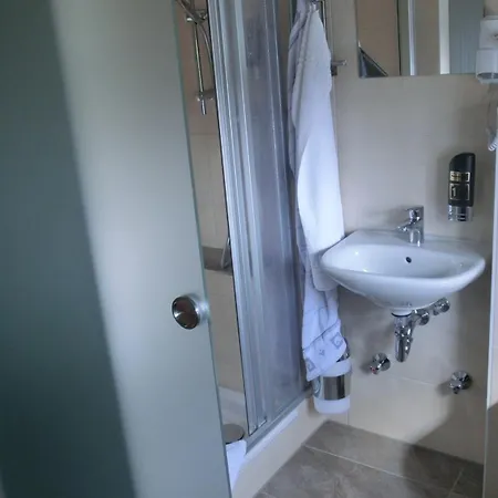 מלון Haus Nachtigall - 3*