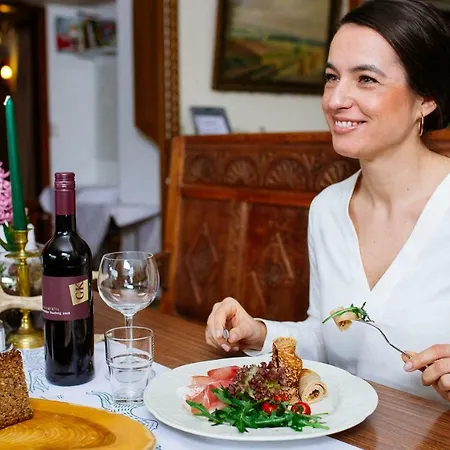 מלון Haus Nachtigall - 3*